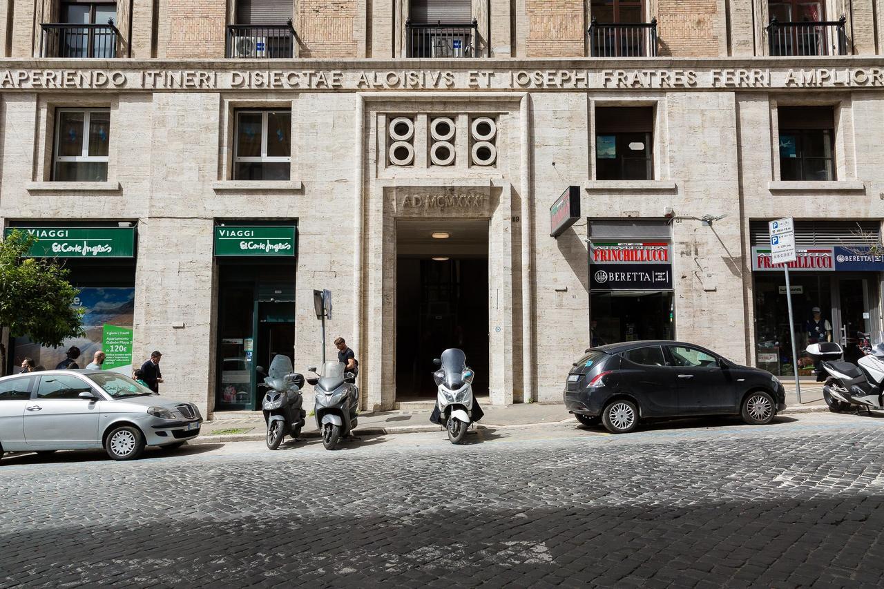Prestigious Apartment Via Barberini Рим Экстерьер фото